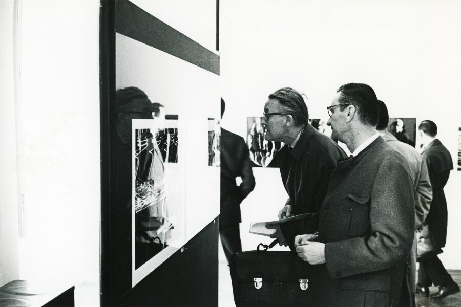 Ausstellungseröffnung Brün 19.4.67 	-M. Vollmer 43E.-werden wigstr. 15 	-K. O. Hrubý, V. Reichmann